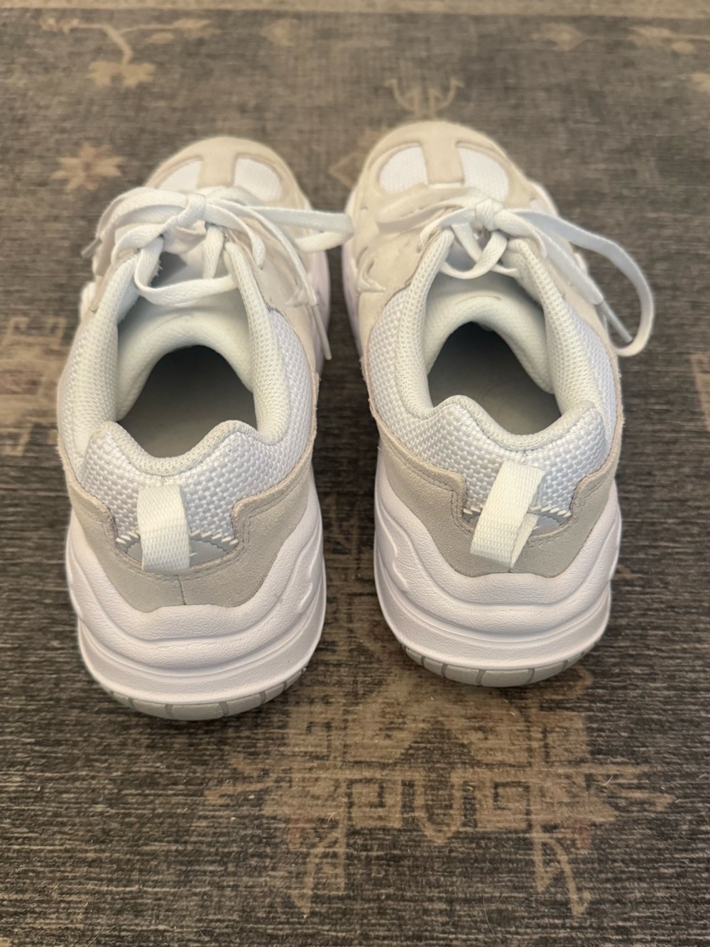 Nike Tech Hera Low Top Lace-Up Sneaker Mesh/Rubber White/Beige DR9761-100 - Picture 5 of 8